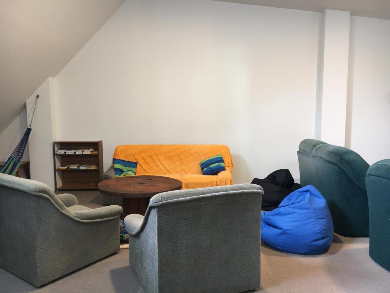 Bouncing Lamb Backpackers Hostel Nelson Luaran gambar